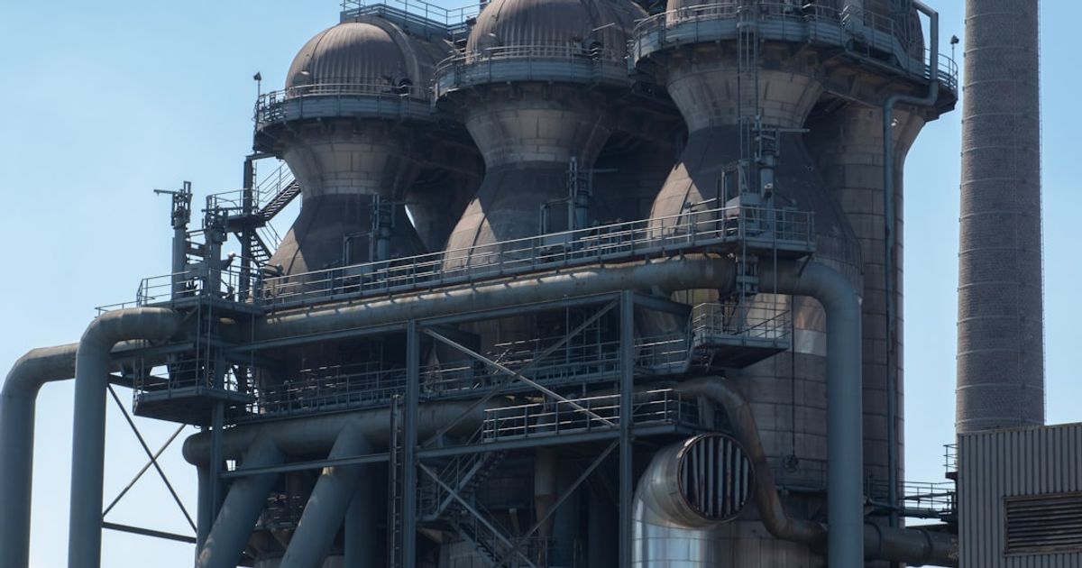 Bitcoin Dips Below $80,000 Amid Rising Oil Prices and Liquidations