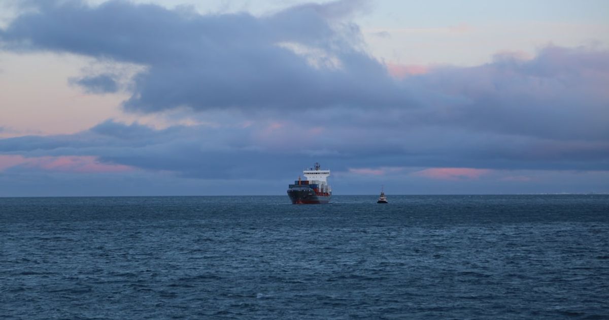 Bitcoin Steady Above $70,000 Amid Historic Oil Reserve Release Proposal