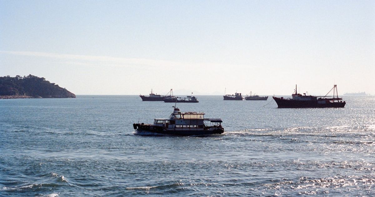 Bitcoin Surges to $70,800 as Oil Prices Retreat Amid Geopolitical Tensions