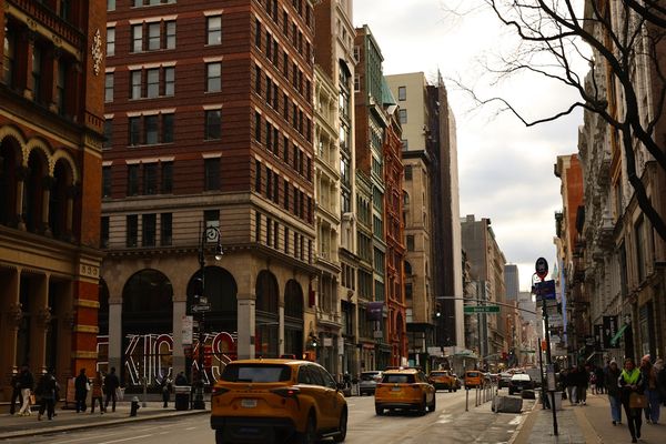 Debate Erupts Over CLARITY Act's Impact on US Crypto Landscape