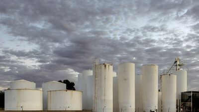 Bitcoin Eyes $65K as Inflation Fears Subside — Oil and Dollar Diverge
