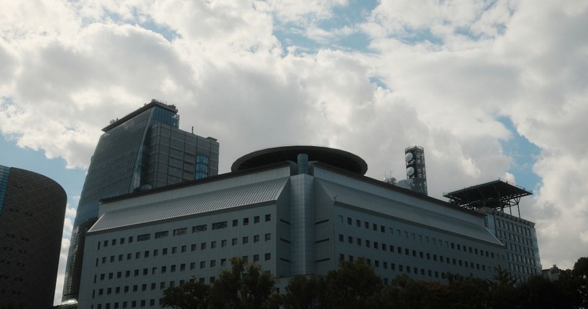 Anthropic's New Partnerships Boost Software Stocks Amid AI Concerns