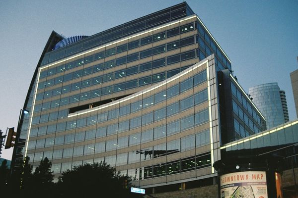 Leveraged ETFs: A Risky Bet Amid Financial Sector Volatility