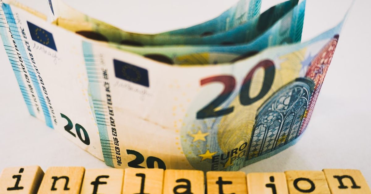 Consumer Sentiment Plummets Amid Inflation and Iran Conflict