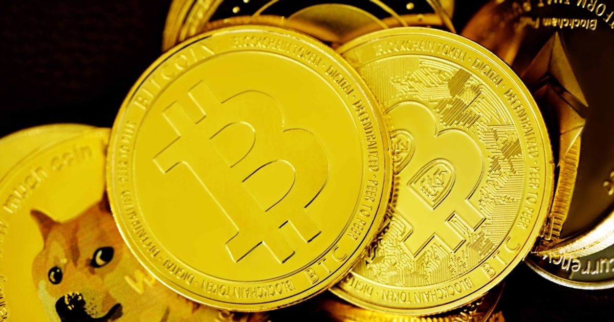 Bitcoin ETFs Drive Institutional Confidence Amid Price Volatility