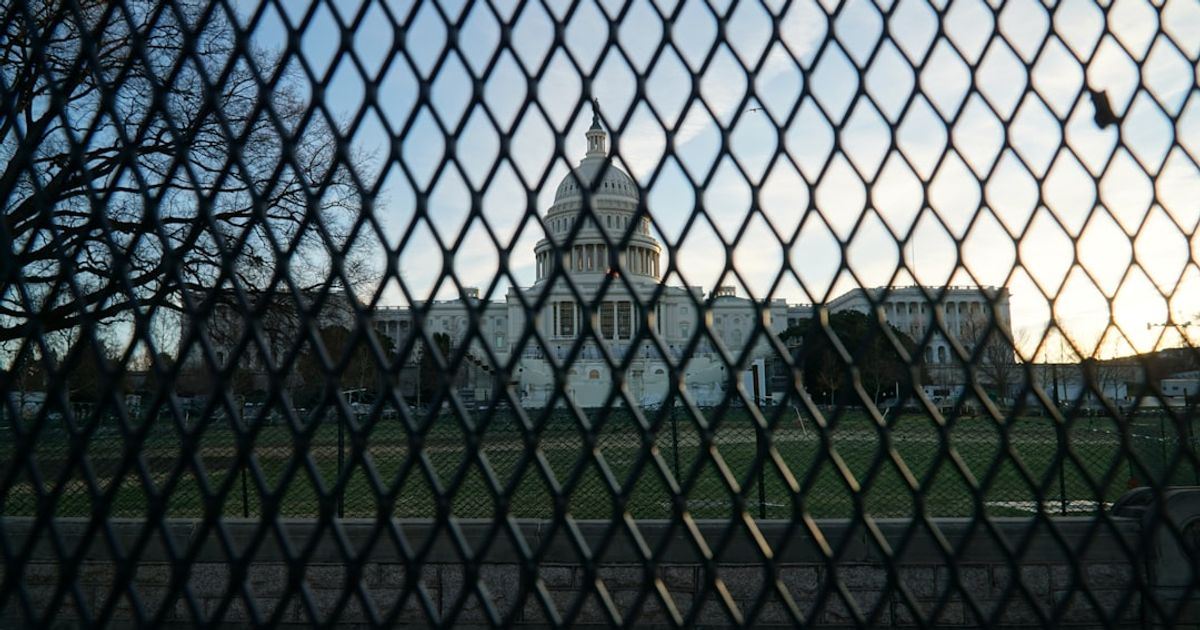 Polymarket's Odds on CLARITY Act Plummet Amid Senate Stalemate