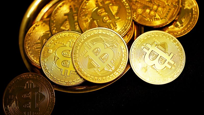 Citi Slashes Bitcoin Target — ETF Flows Turn Negative
