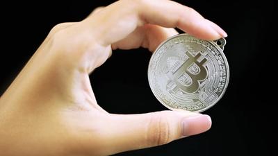 Spot Bitcoin ETFs Surge with $1B in Inflows Amid Market Recovery