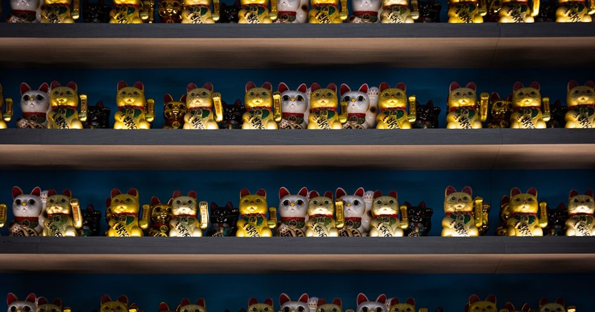 Gold and Silver ETFs Diverge: What It Means for Investors