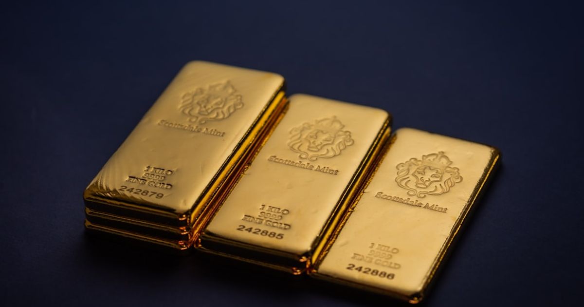 Gold's Record Highs Boost EZCORP — A 150% Leap in Stock Value