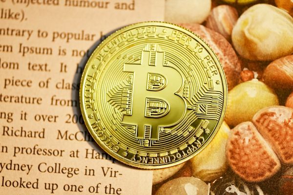 Bitcoin Shorts Face $2.5 Billion Liquidation Risk at $72K Threshold