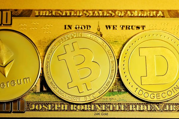 Divergent Views on Bitcoin: Tom Lee Explains Fundstrat's Outlooks Amid Market Debate