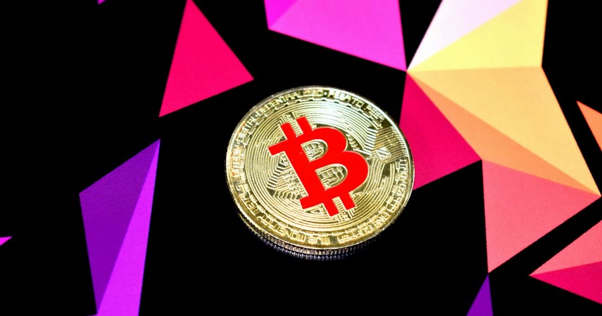 Tech Stocks Surge—Bitcoin Stagnates Amid Middle East Peace Hopes
