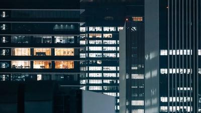 HPE Shares Soar 30% on Record Earnings — Server Revenue Surges