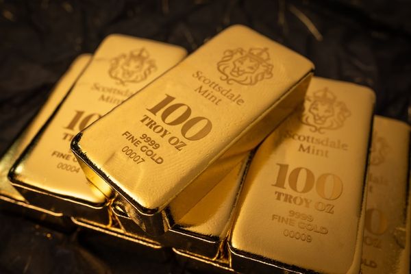 Gold and Silver Prices Decline Amid Inflation Concerns and Fed Policy