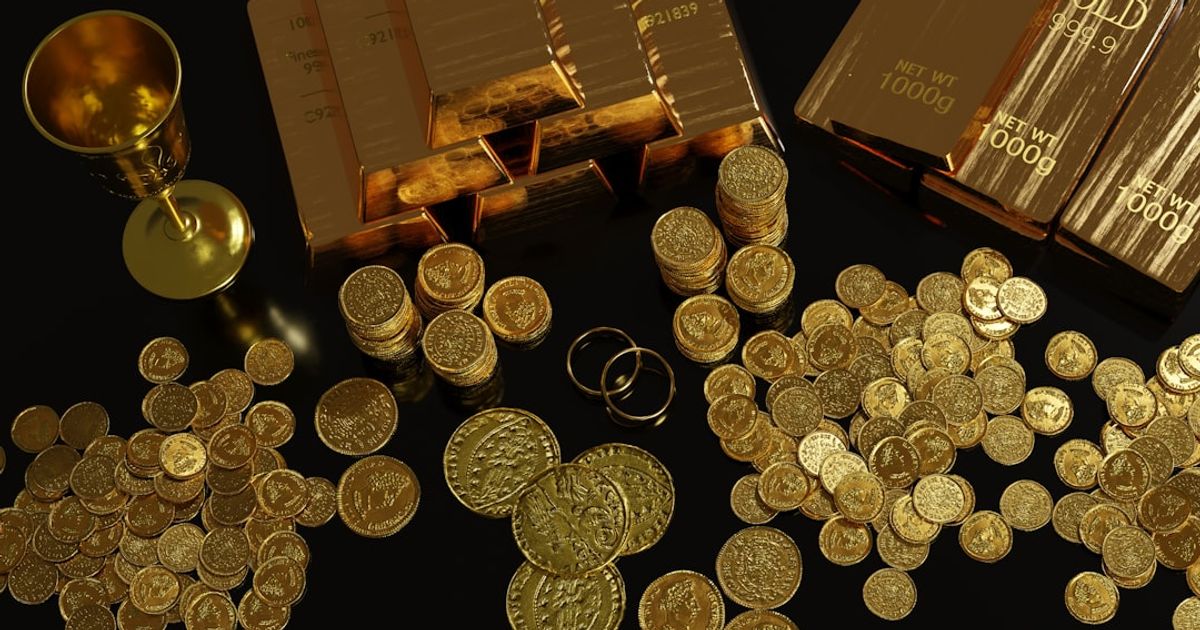 Bitcoin's Bearish Signal—Gold's Slide Tests Key Support Levels