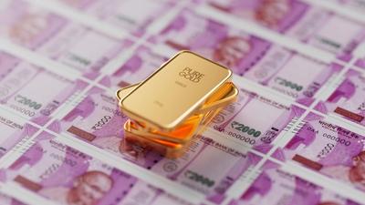 Iran Peace Deal Sends Oil Plummeting 5%, Gold Climbs 3%