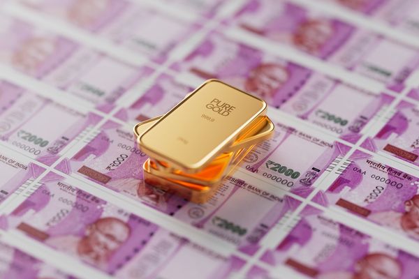 Gold Swings $45 Amid Iran Tensions — Beneath Lies a $39 Trillion Debt Threat