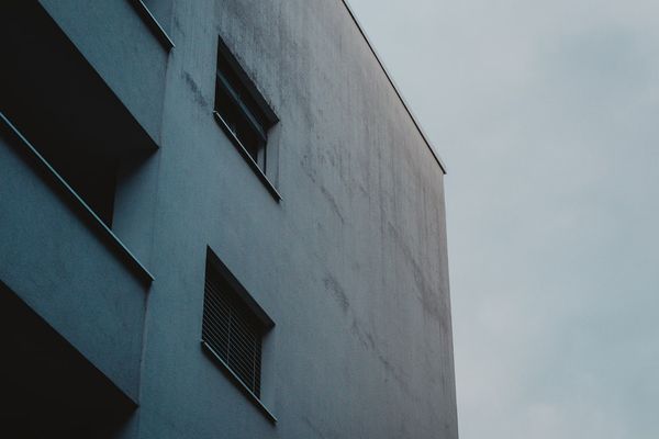 Maxine Waters Questions Kraken's Fed Account, Highlighting Regulatory Concerns