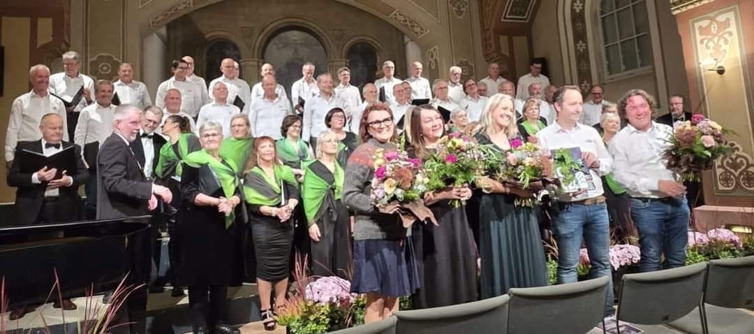 Kirkjukór Ólafsvíkur og Männergesangsverein Brixen 1862 eftir tónleikana í Brixen.
