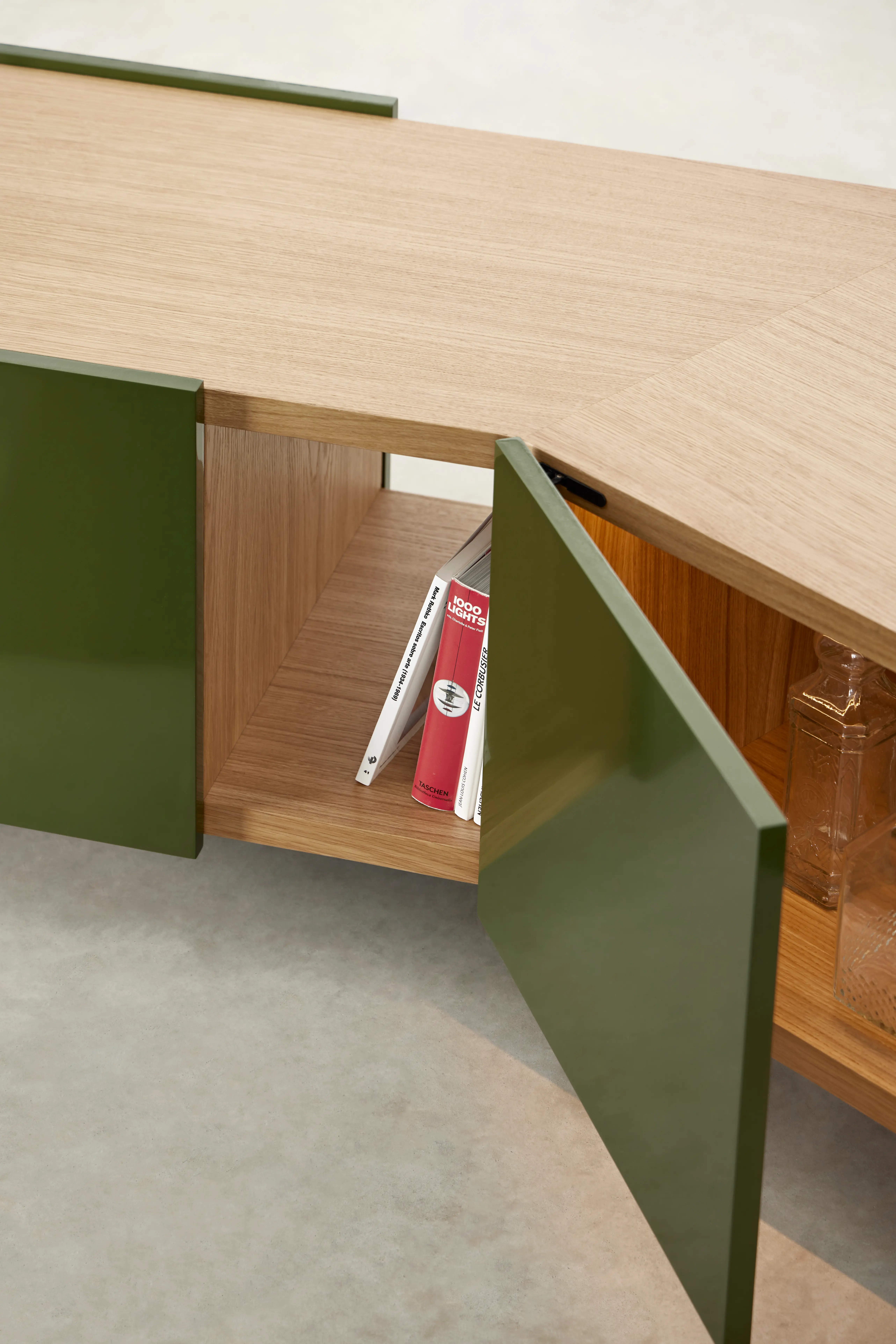 Firenze sideboard detail