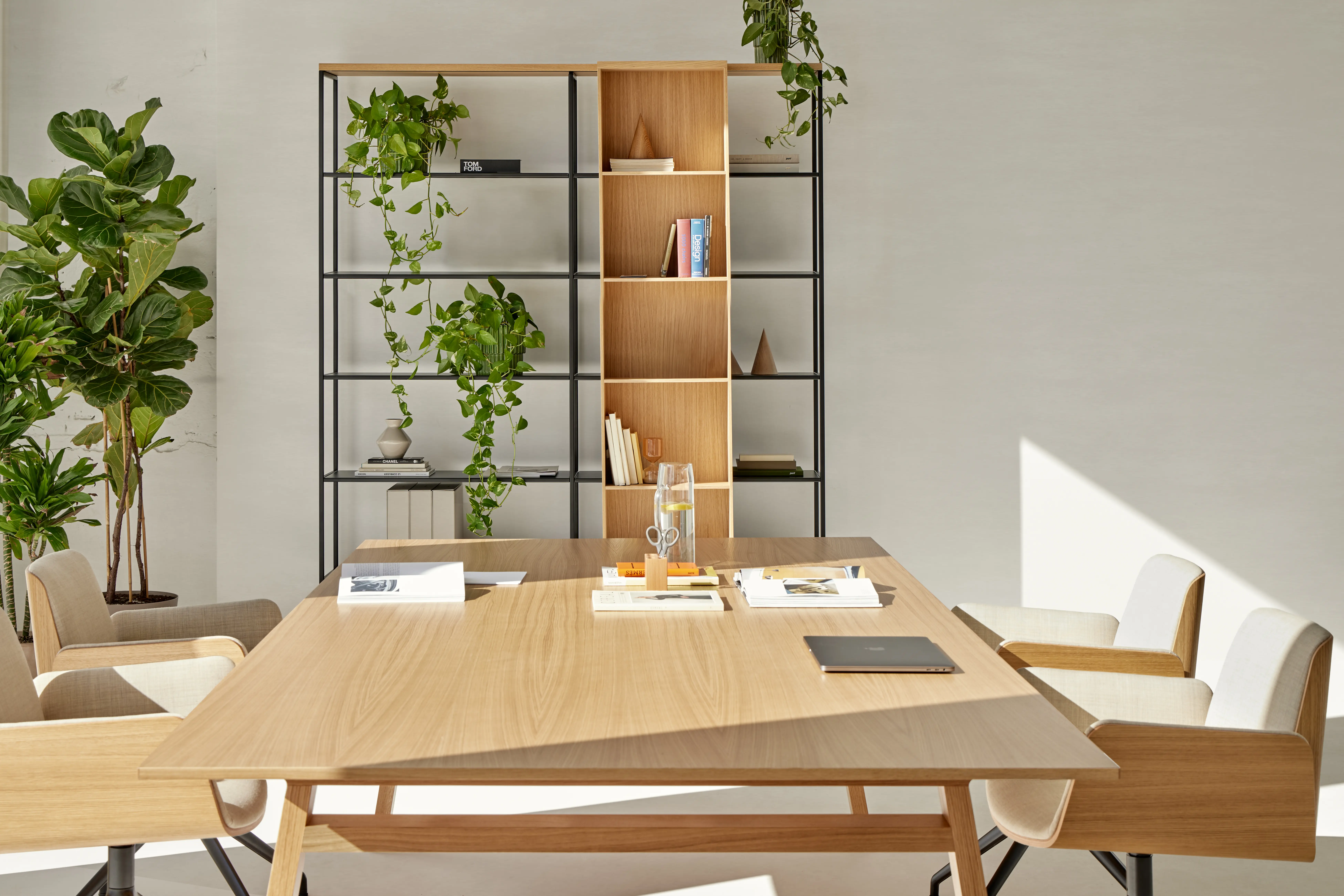Literatura Open bookshelf