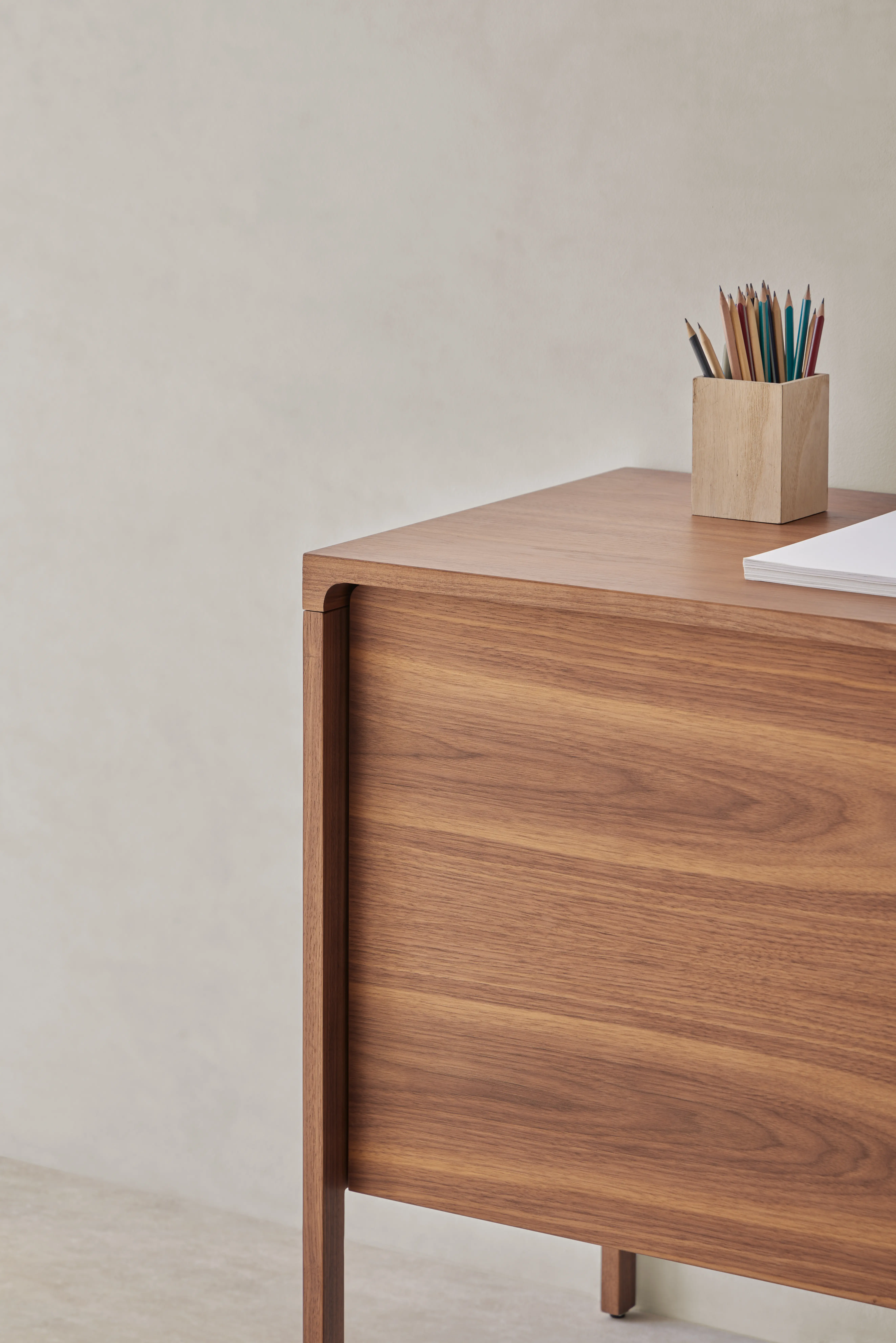 Tactile sideboard