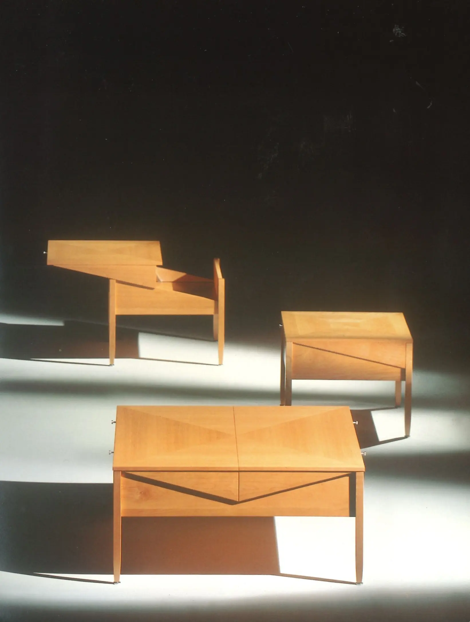 Gavina Tables