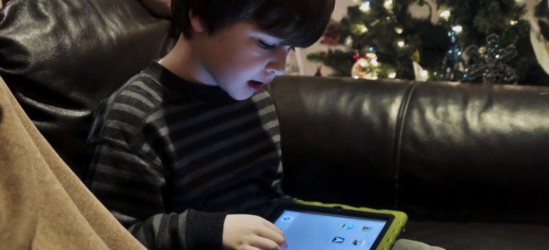 El lado B de la tecnología. El “ojo seco”, un mal de época: por las pantallas ahora lo sufren hasta los chicos