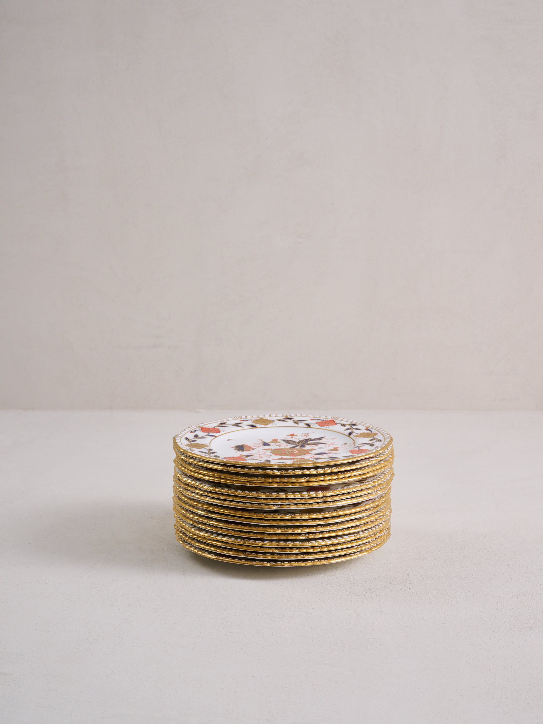 【極美品】 CROWN DERBY チャッツワース　プレート　2P Royal Crown Derby Asian Rose Gadroon Luncheon Plates, Set of 4