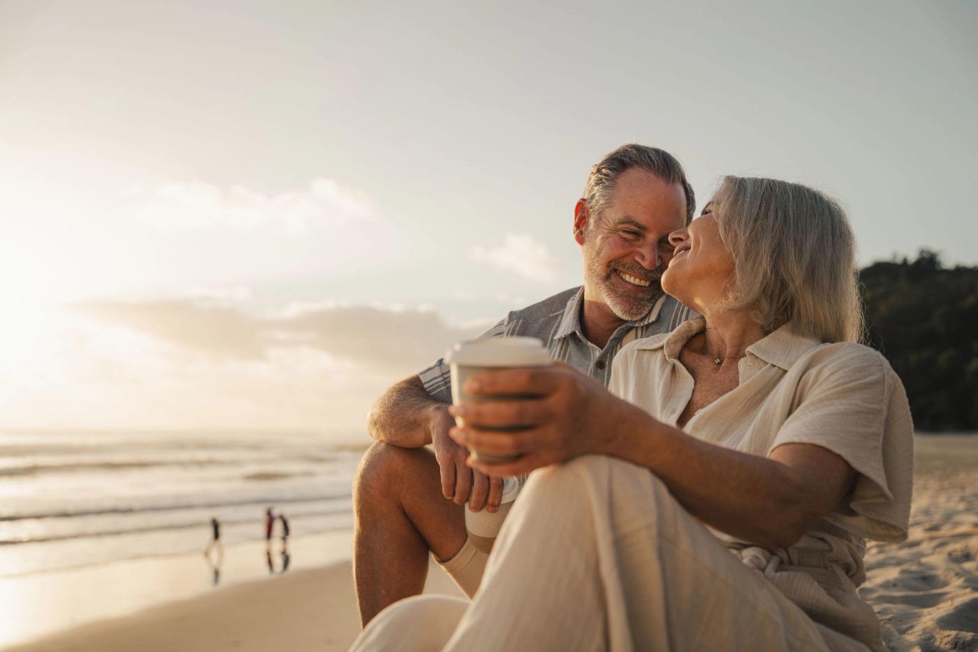 A couple doing a picnic on the grass