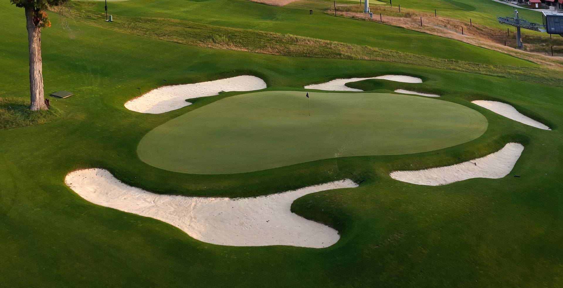 Doon Brae Hole 3 Green