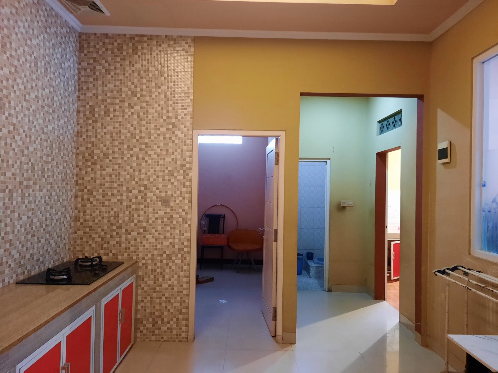 Rumah 2 lantai 8x17 hadap Selatan, Duta Garden, Rp 2 M — foto 4 dari 9