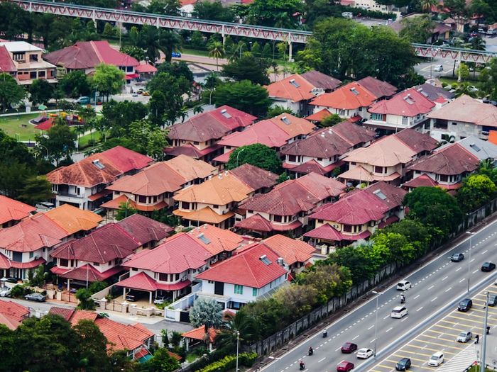 Duta Garden vs Bumi Indah Tangerang: Perbandingan dari Broker Lokal