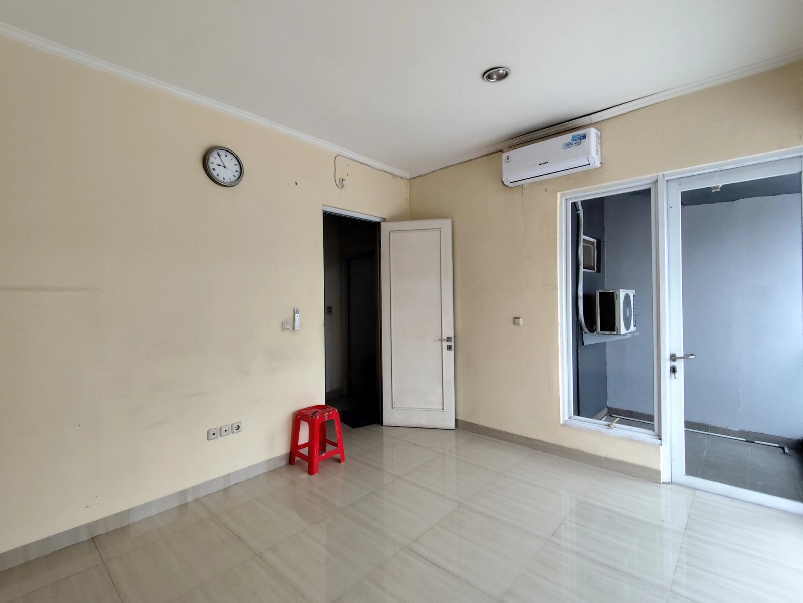 Duta Garden 2 lantai 6x20 Barat, Duta Garden, Rp 55 Jt/thn, foto 4 dari 12