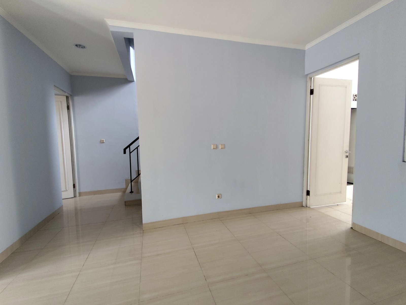 Duta Garden 2 lantai 6x20 hadap Barat, Duta Garden, Rp 2 M, foto 4 dari 9