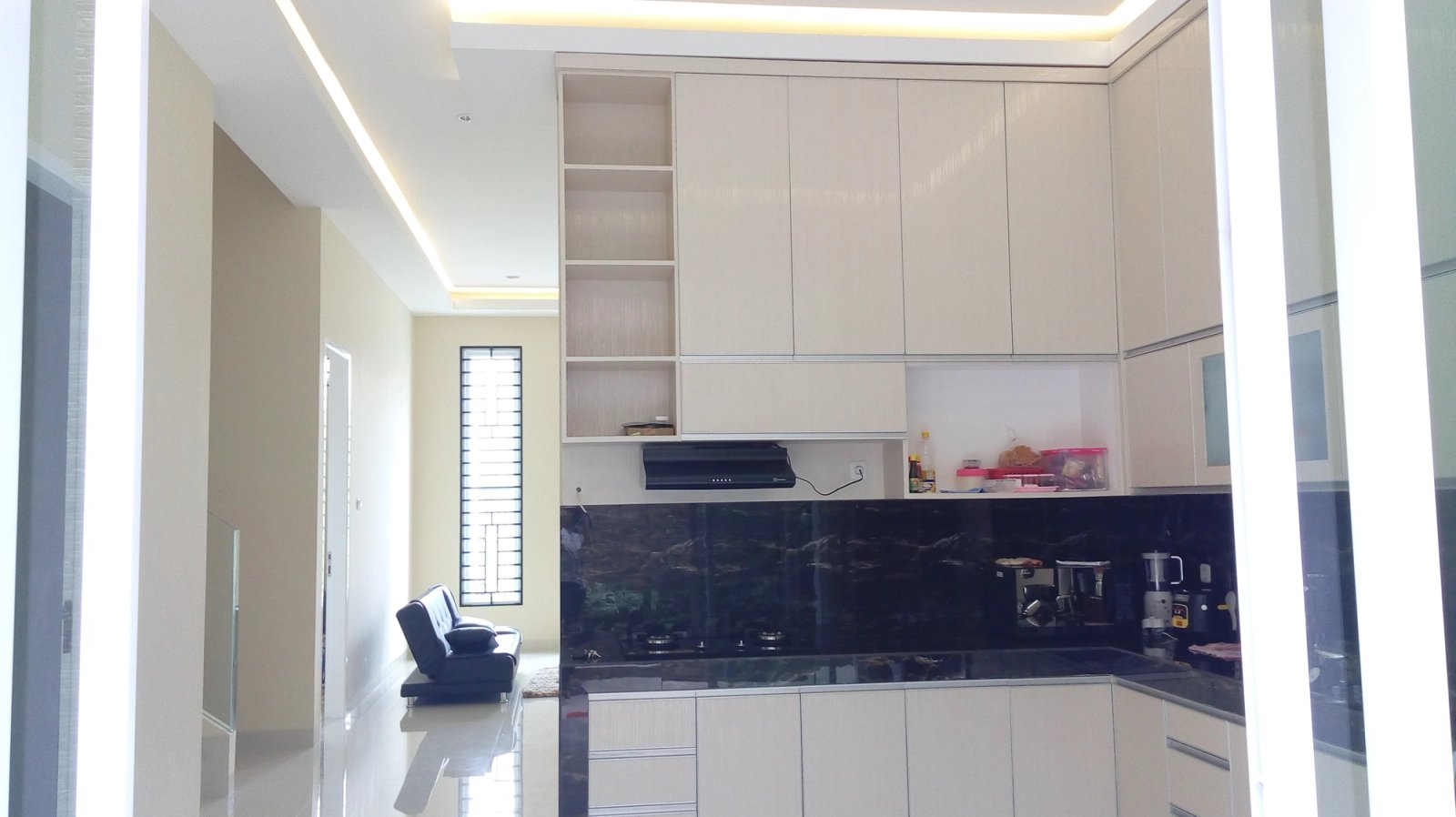 Duta Garden 2 lantai 8x20 Selatan semifurnished, Duta Garden, Rp 3.3 M, foto 4 dari 8