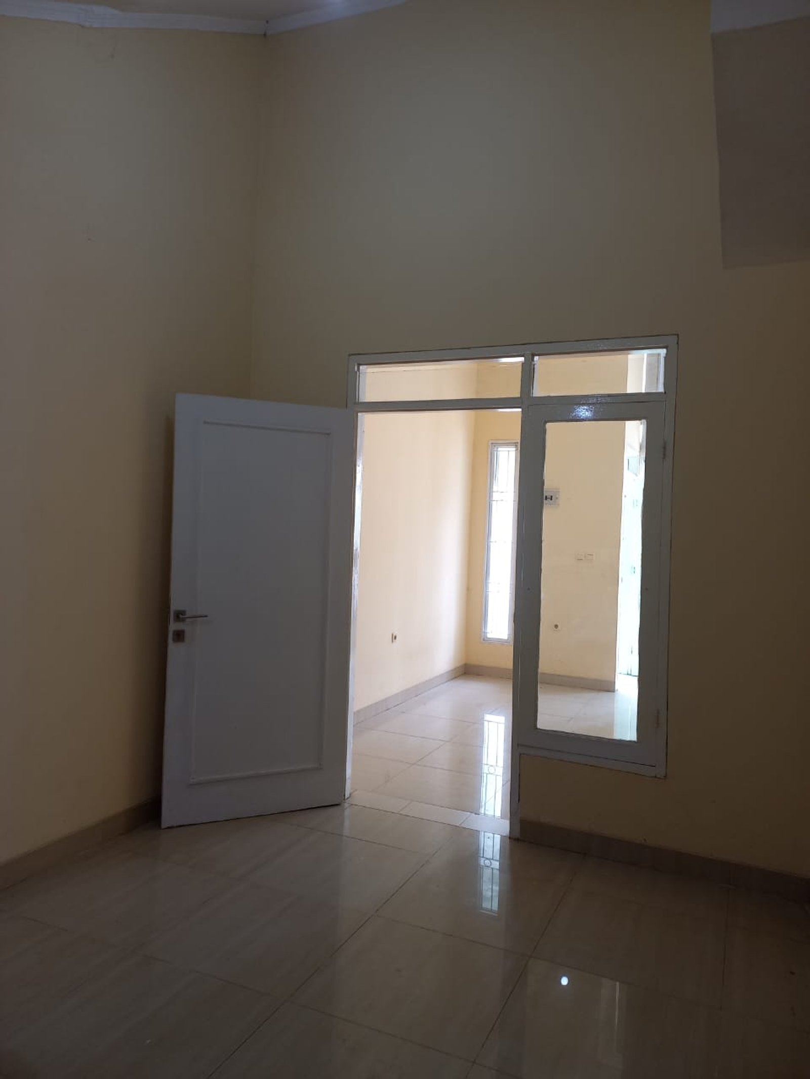 Duta Garden 1 lantai 6x15 Barat, Duta Garden, Rp 1.1 M, foto 5 dari 8