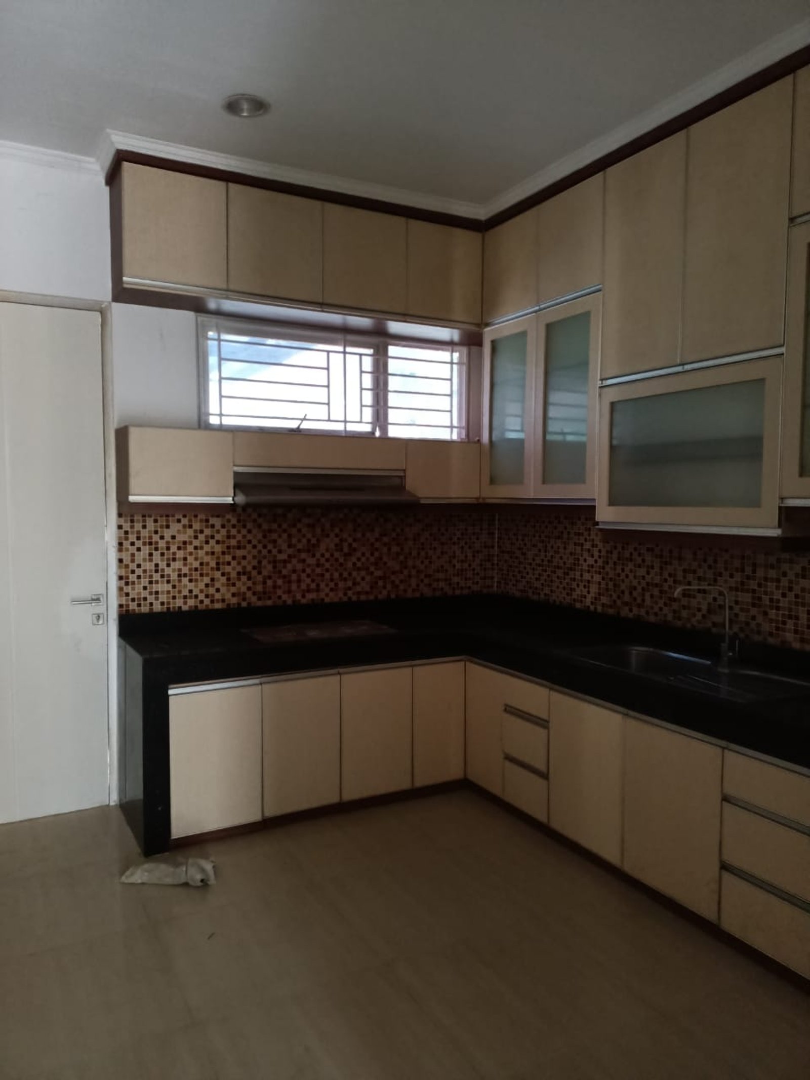 Duta Garden 2 lantai 9x25 Utara, Duta Garden, Rp 3.9 M, foto 3 dari 6