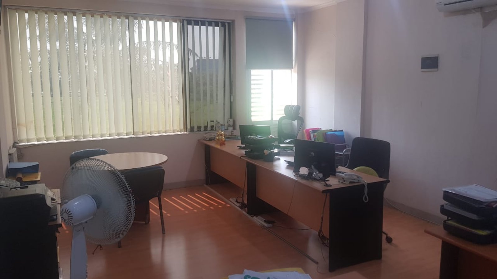 Ruko 3 Lantai Duta Garden Hadap Utara, Duta Garden, Rp 3 M, foto 2 dari 5
