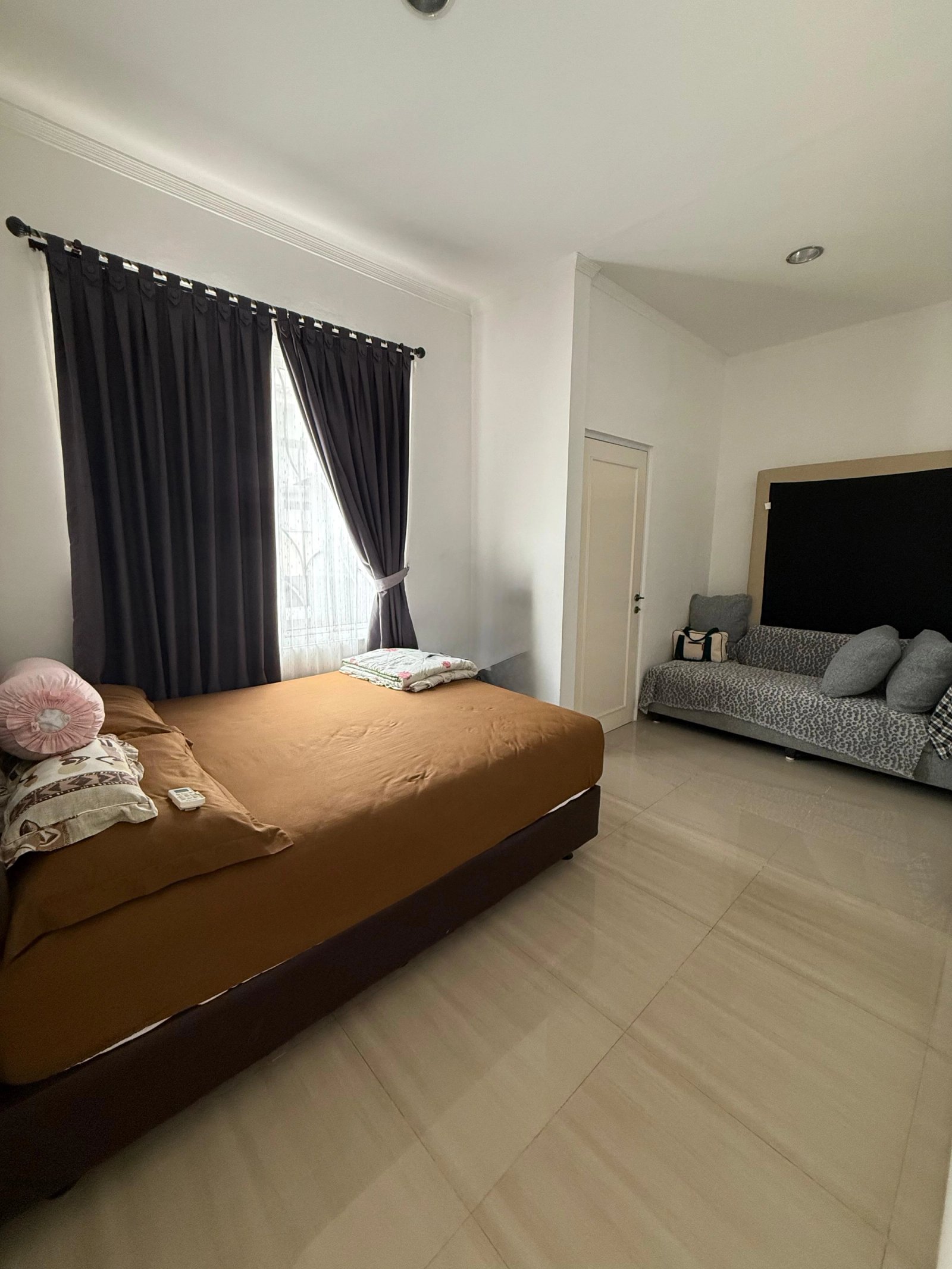 Duta Garden 2 lantai 8x20 hadap Timur, Duta Garden, Rp 2.4 M, foto 5 dari 11
