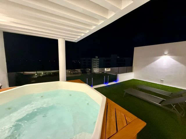 Jacuzzi en roof privado