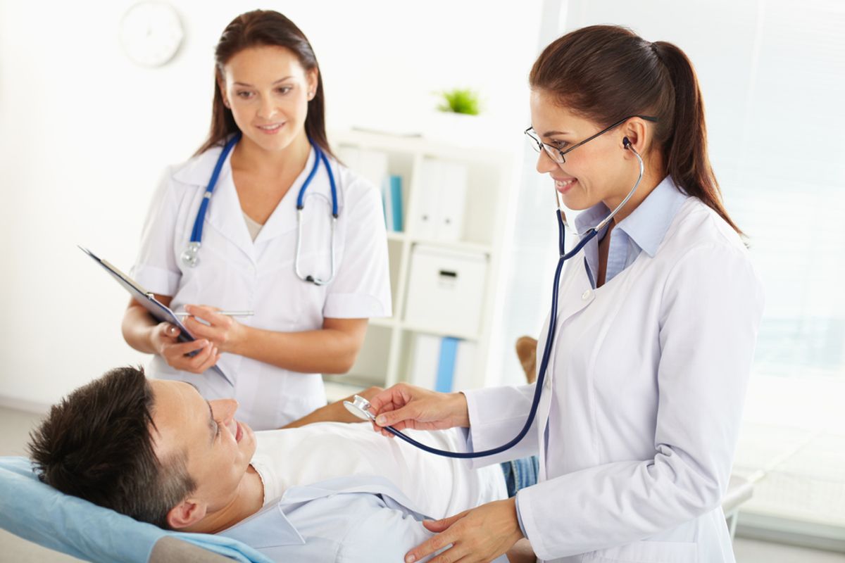 Physician-Assistant-Doctor-Patient