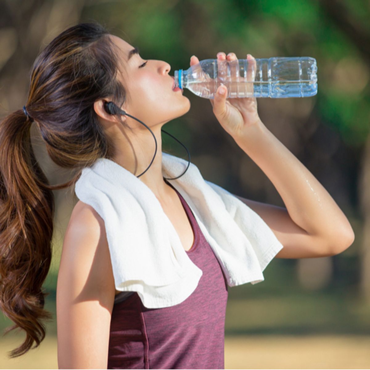 woman-drinking-water