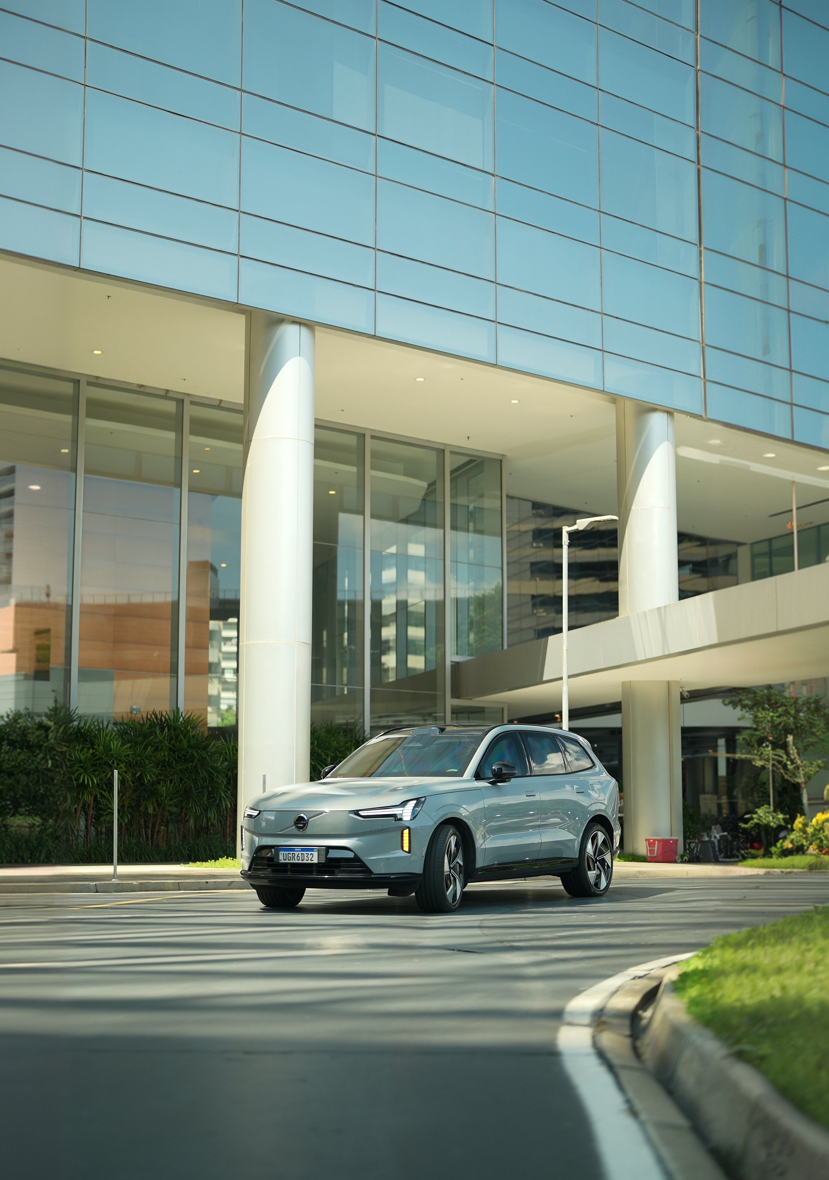 Volvo XC90 blindado da categoria Rhino Elite para traslados ao aeroporto de Guarulhos