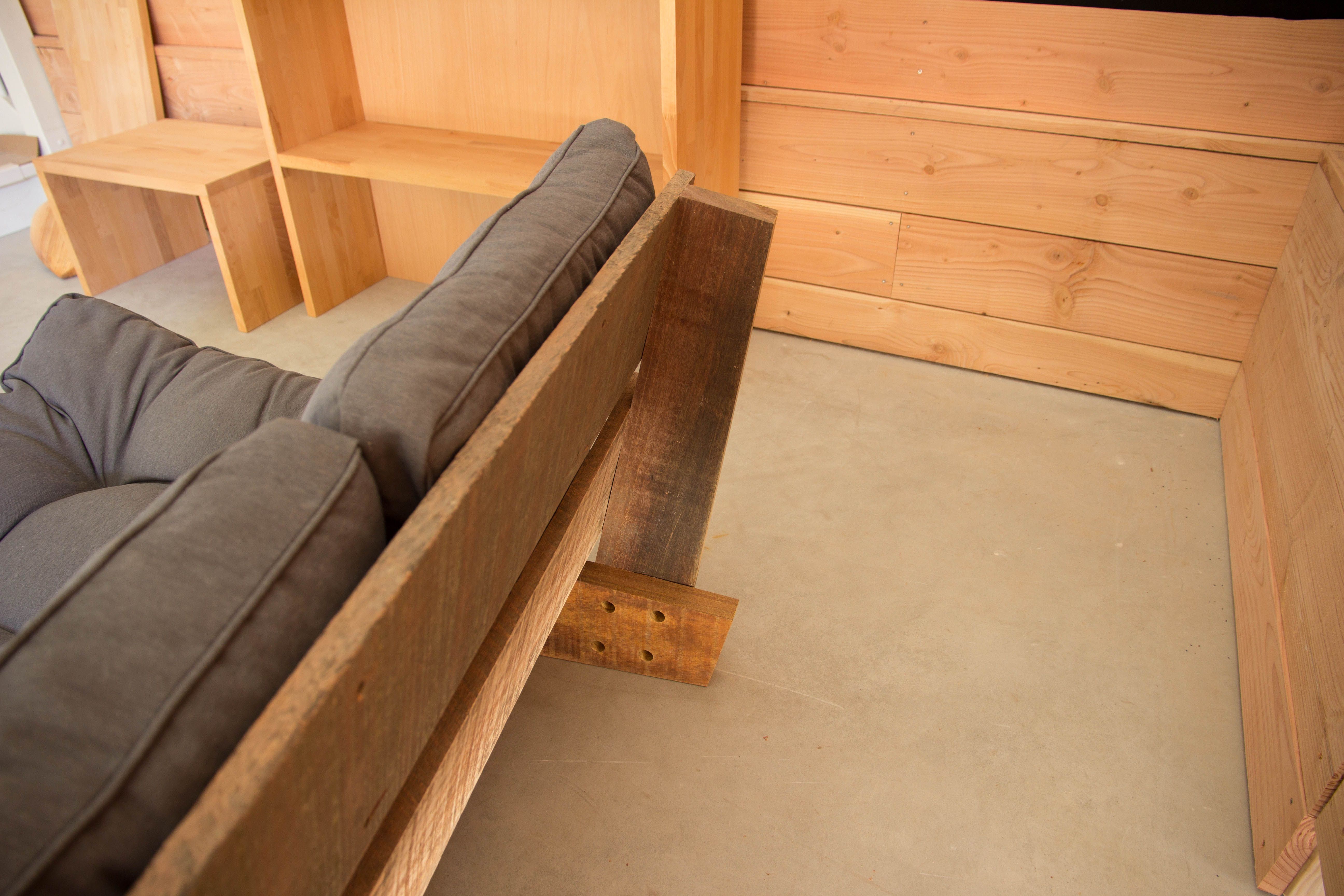 Lage lounge detail