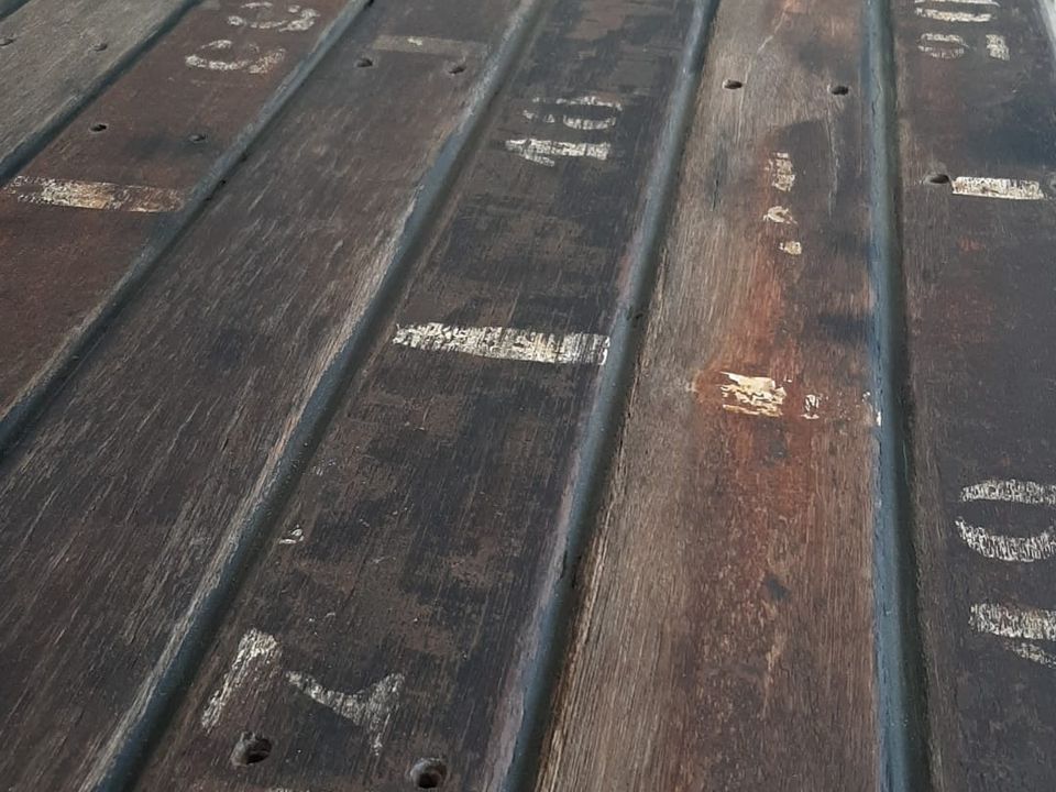 statafel hergebruikt hout
