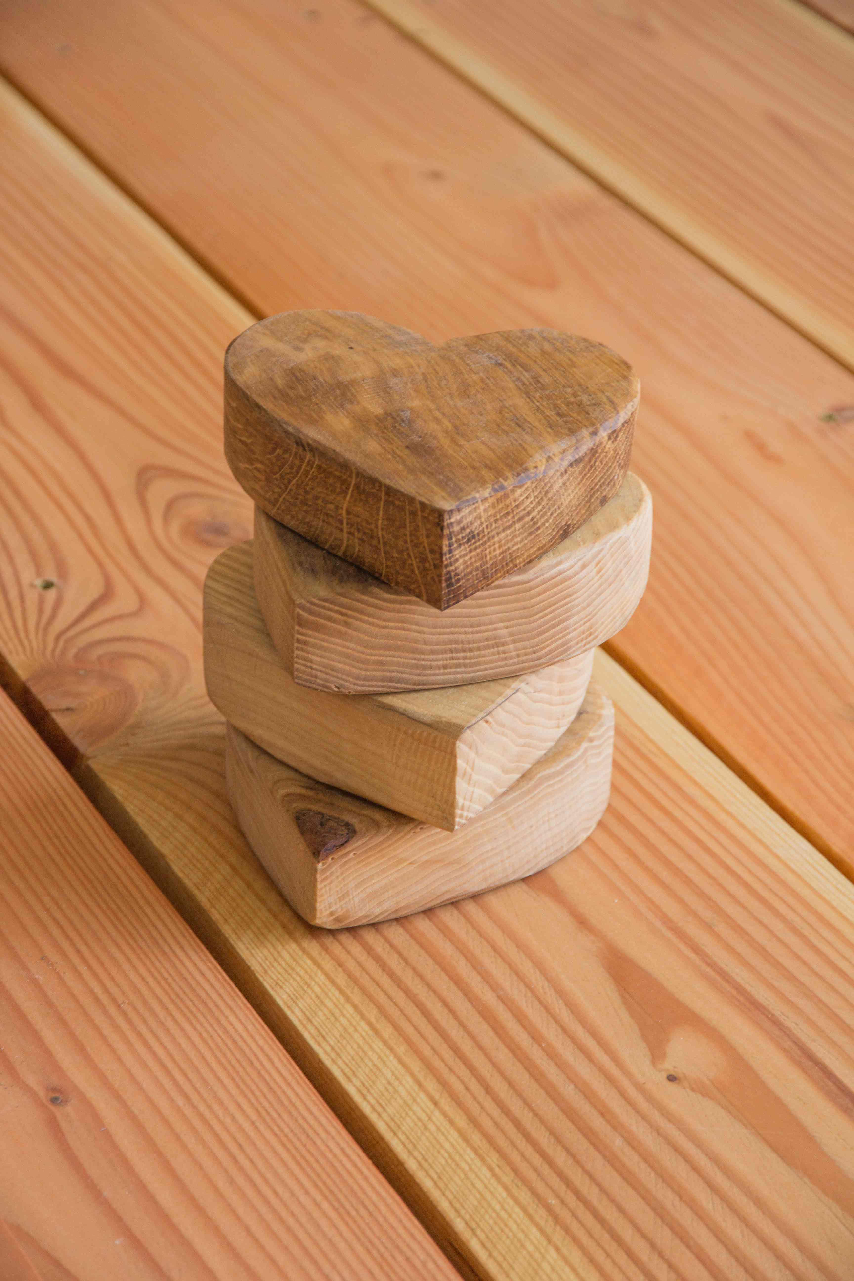 Kleine houten harten
