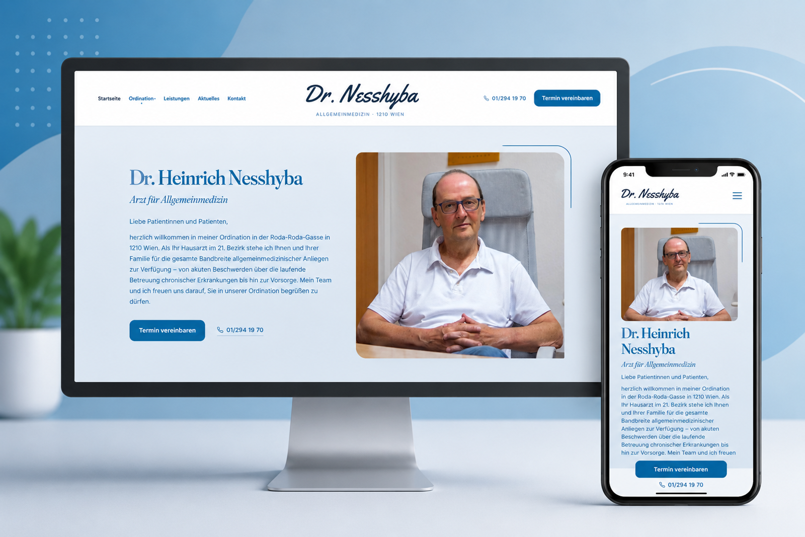 Die neue Website von Dr. Nesshyba auf Desktop und Smartphone — ruhiges Praxisblau mit Serifen-Überschriften