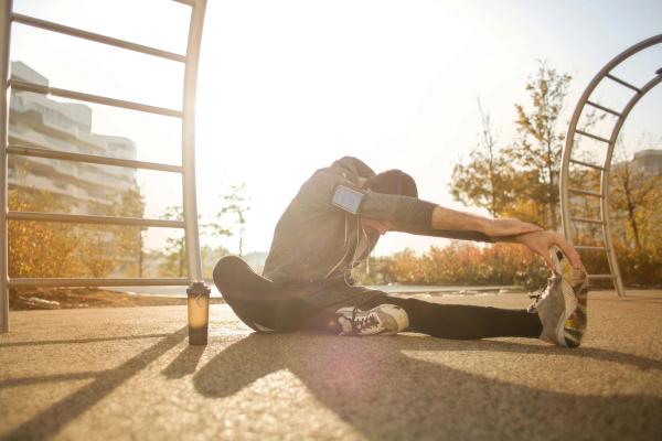 how to best warm up before exercise to avoid injury